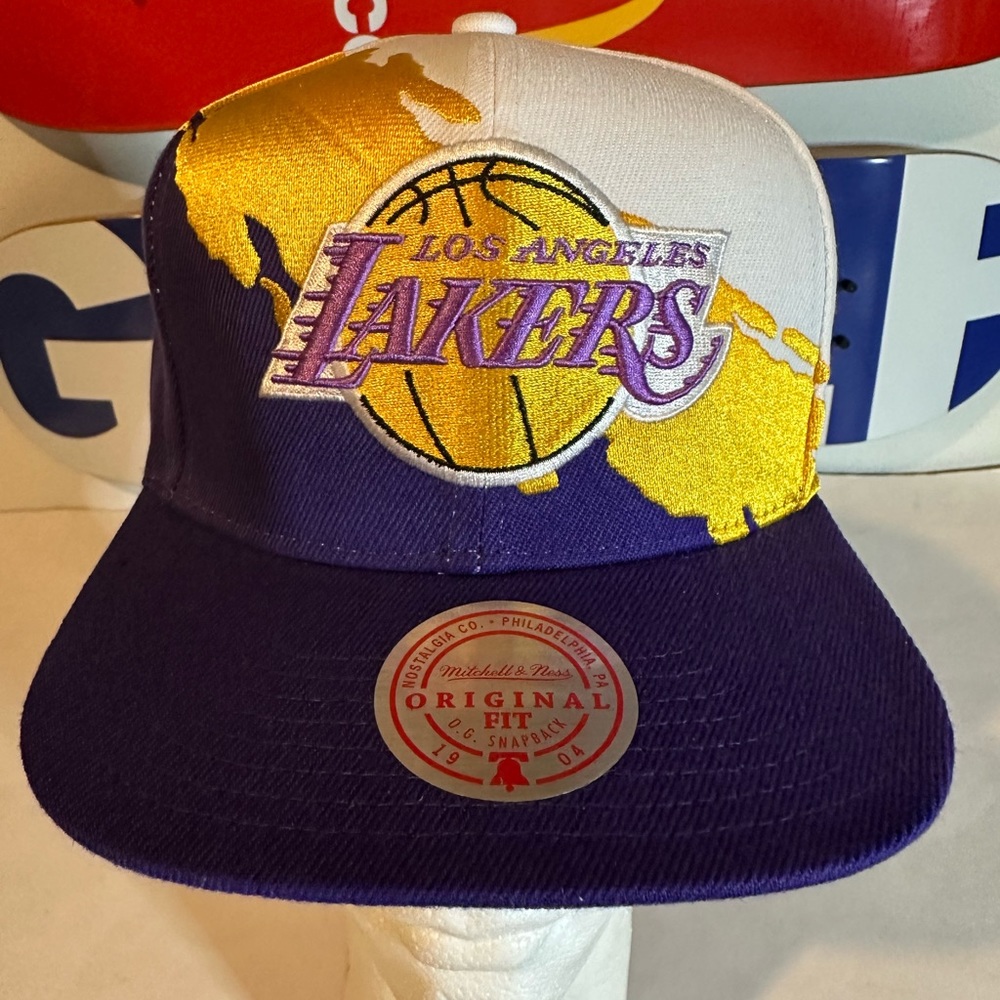 Mitchell & Ness NBA Los Angeles Lakers Hardwood Classics Paintbrush Snapback Hat